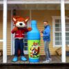 Fort Fun stellt Pfandspendetonnen auf