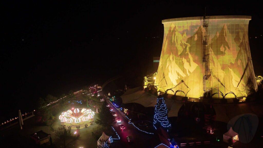 Winter Wunderland Drive-In - Part 2: Snow And Ice
