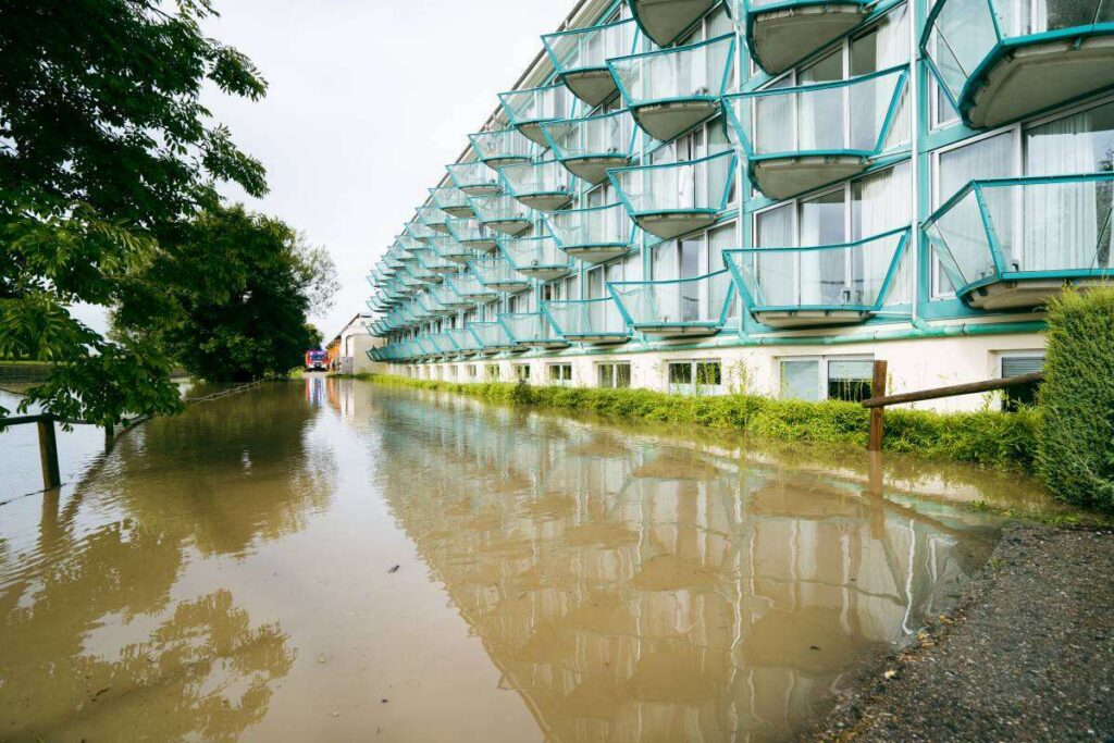 Hochwasser in der Therme Erding: Hotel Victory und Wellenbad vorrübergehend geschlossen
