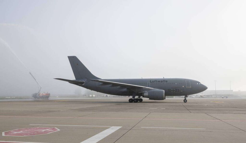 Serengeti-Park Hodenhagen übernimmt Airbus A310 10+23 von der Bundeswehr