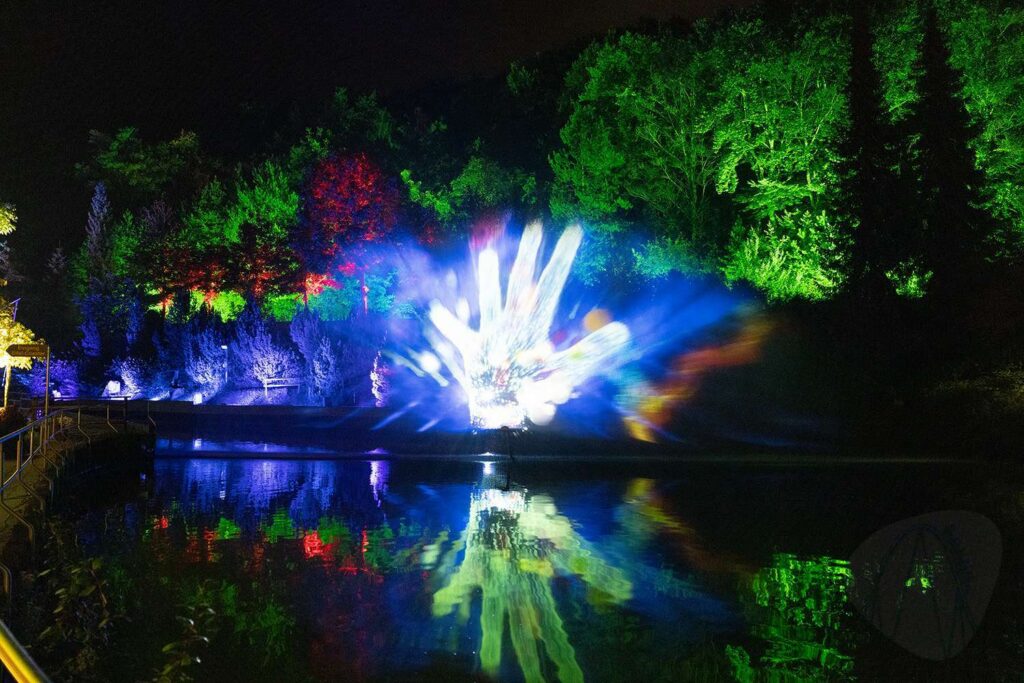 Eifelpark Leuchten vom 10. September bis 3. Oktober 2021 täglich von 19 bis 22 Uhr (montags/dienstags geschlossen)