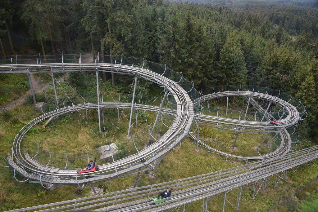 Mehrere Verletzte nach Massencrash auf Sommerrodelbahn