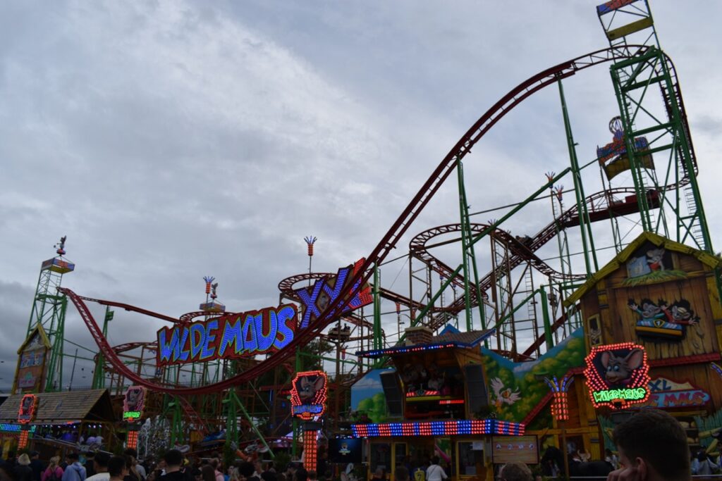Größte Kirmes am Rhein in Düsseldorf - ein Tagesbericht