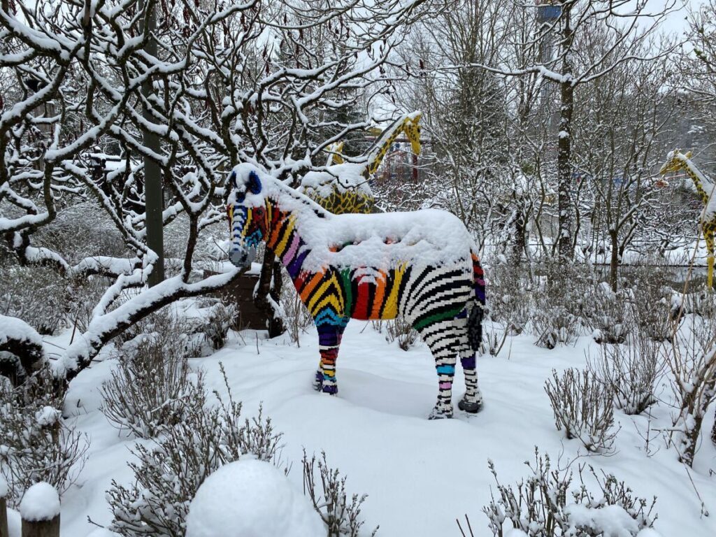 Schneeflocken und Eislaufen im WinterWonder LEGOLAND®