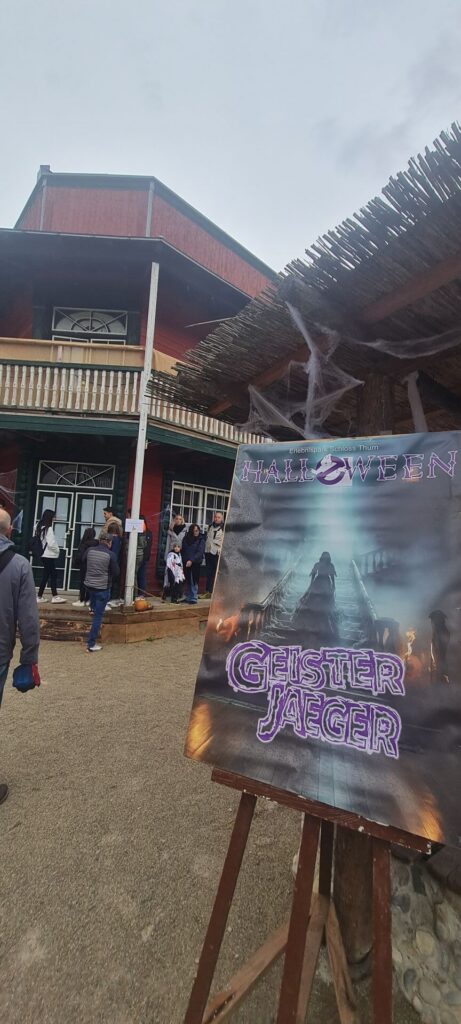 Zu Gast bei Schloss Thurn an Halloween ein schöner Familien Park & ein überragendes Halloween Event