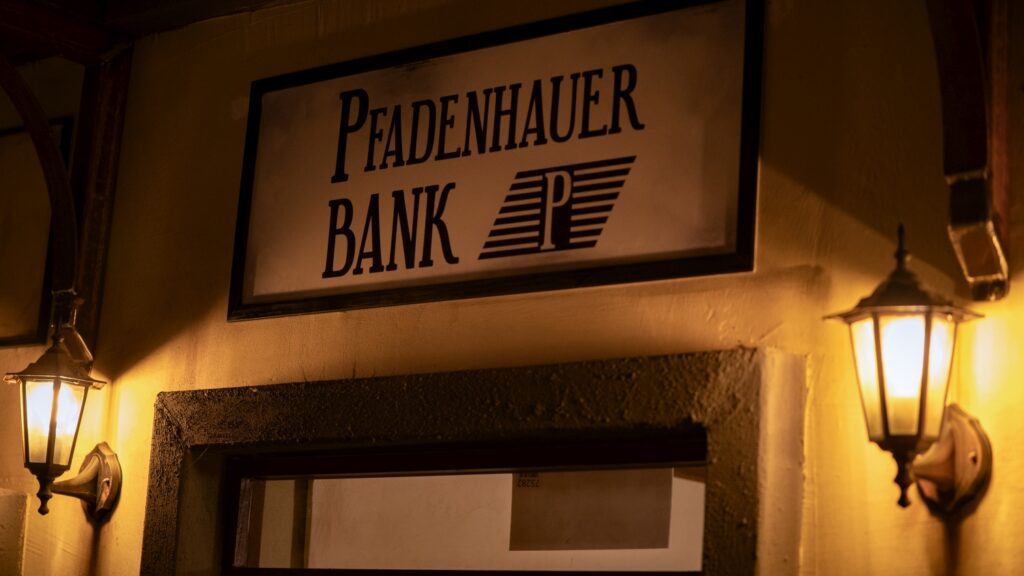 ELORIA Erlebnisfabrik: Neues Bankgebäude