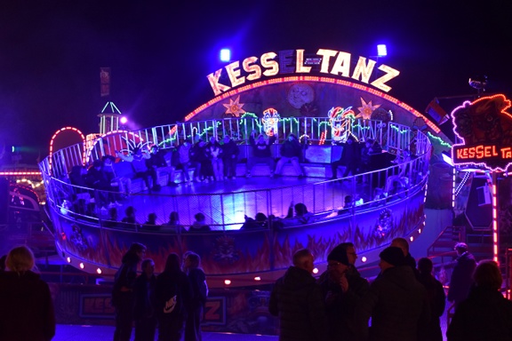 Ab auf die Trabrennbahn - Martinikirmes Dinslaken 2023