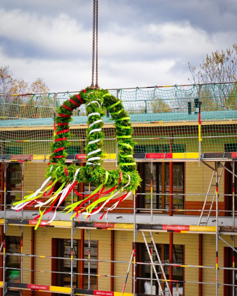 LEGOLAND Deutschland: Richtfest bei der Waldabenteuer Lodge