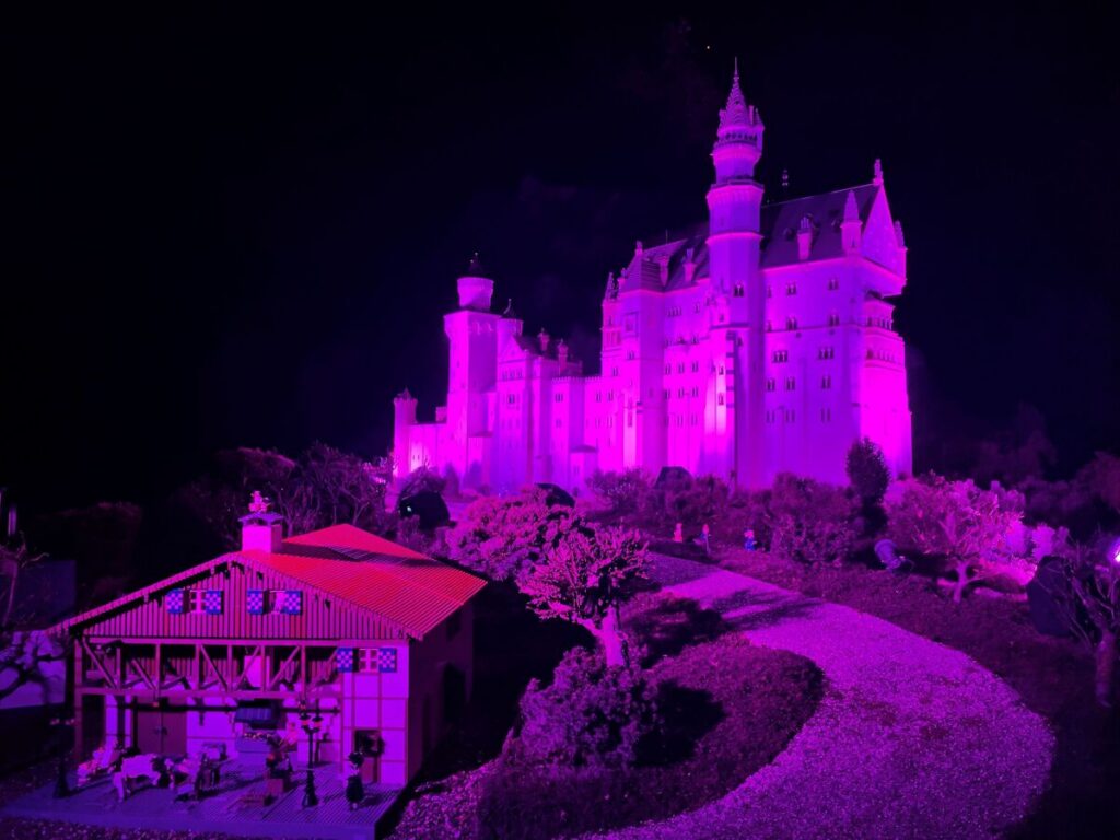 Purple Light Up – Lila Leuchten im LEGOLAND® Deutschland