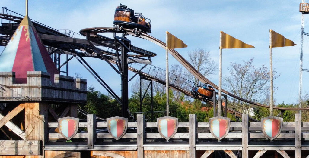 Avonturenpark Hellendoorn: neue Achterbahn RidderStrijd in Betrieb