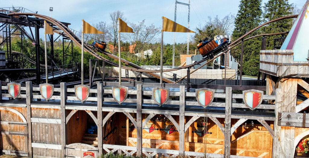 Avonturenpark Hellendoorn: neue Achterbahn RidderStrijd in Betrieb