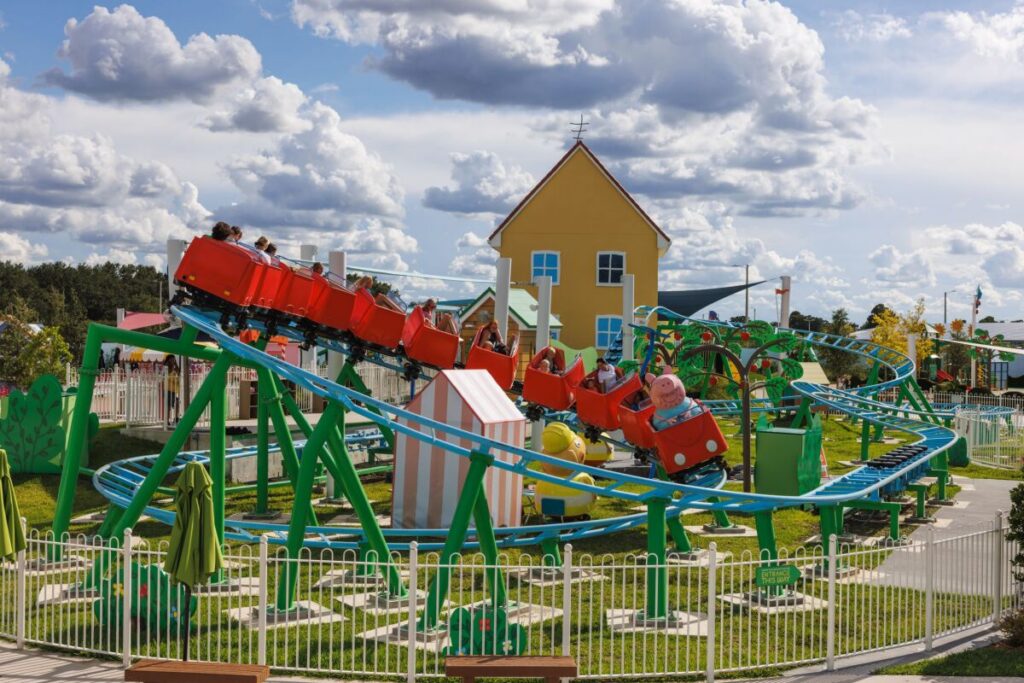 Peppa Pig Park: Sieben vielfältige Spielplätze und eine Weltneuheit