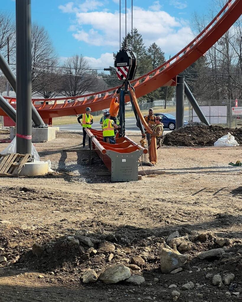 Dorney Park: Schienenschluss bei Iron Menace