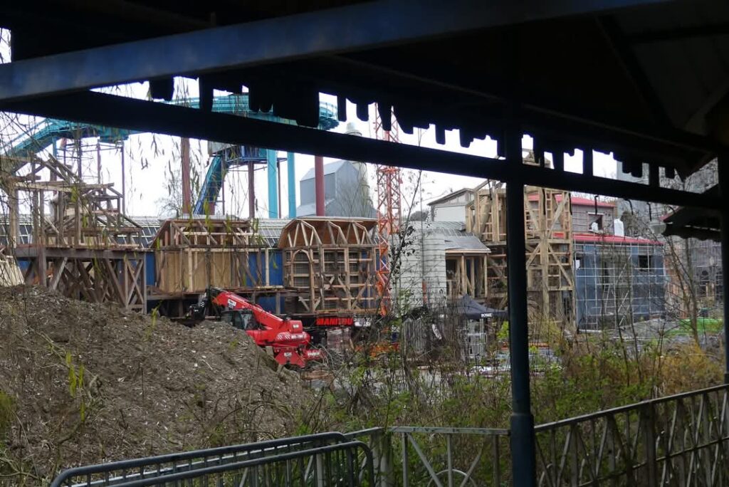 Walibi Belgien: Dock World