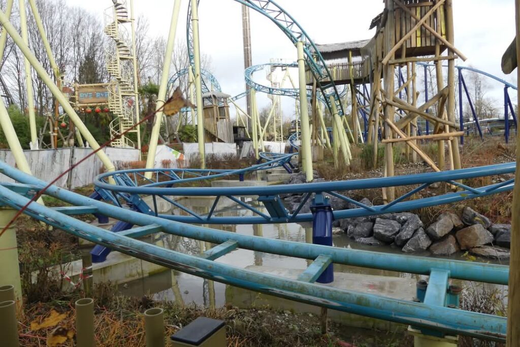 Walibi Belgien: Dock World