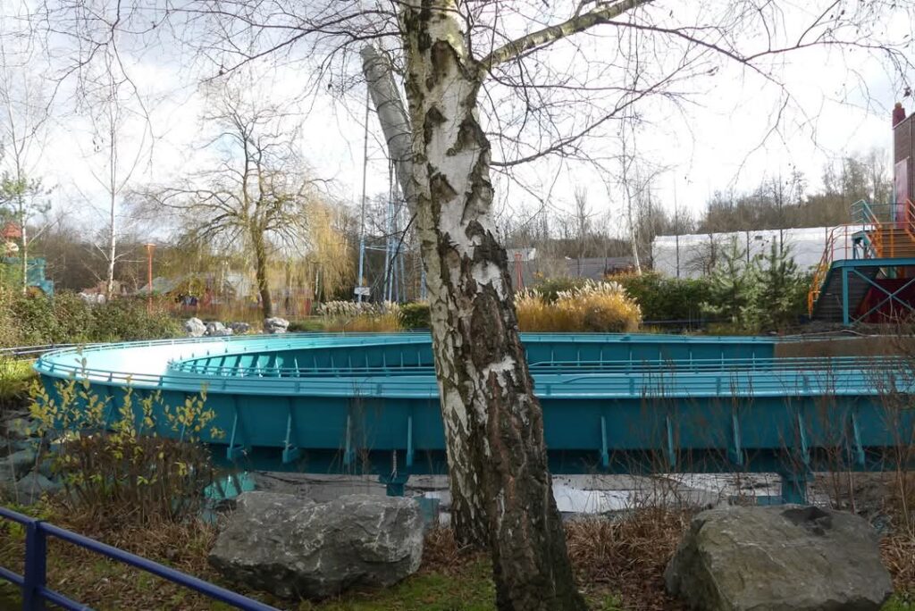 Walibi Belgien: Dock World
