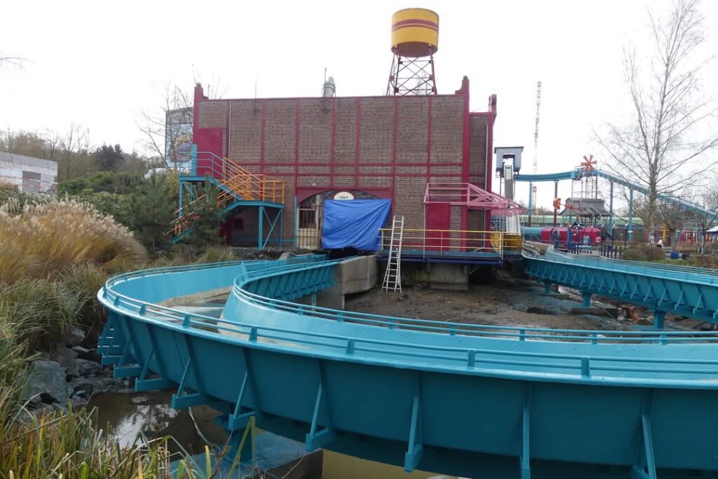 Walibi Belgien: Dock World