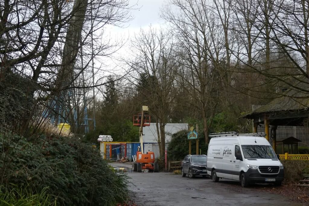 Walibi Belgien: Dock World