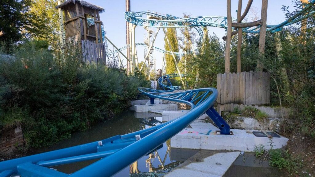 Walibi Belgien: Dock World