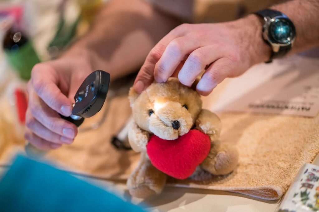 Erlebnis-Zoo Hannover: Stofftierklinik am 17.02.2024