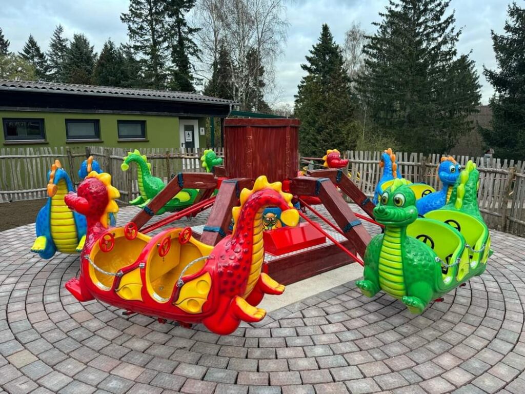 Rasti-Land: Drachenkarussell