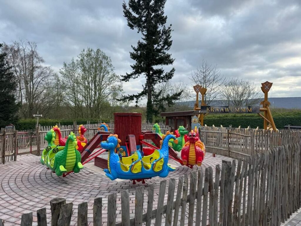 Rasti-Land: Drachenkarussell