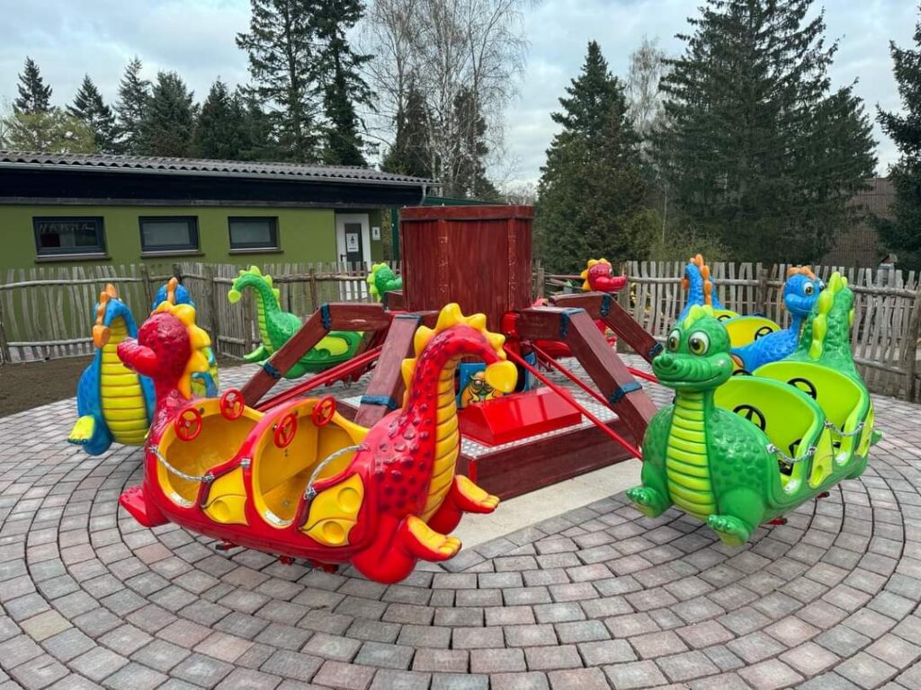 Rasti-Land: Drachenkarussell