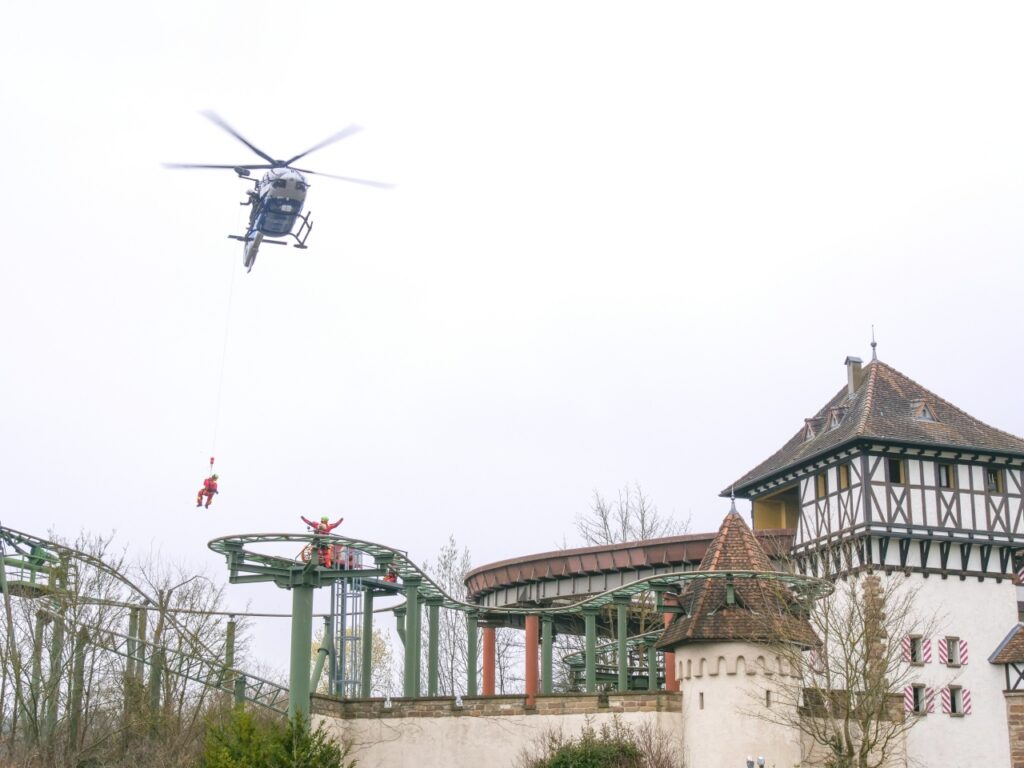 Tripsdrill: Übung der Höhenrettung