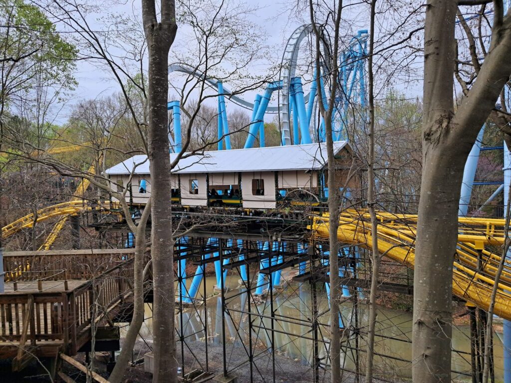Busch Gardens Williamsburg: Loch Ness Monster
