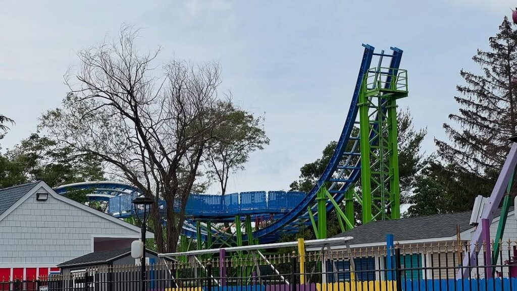 Adventureland Long Island: Wave Twister