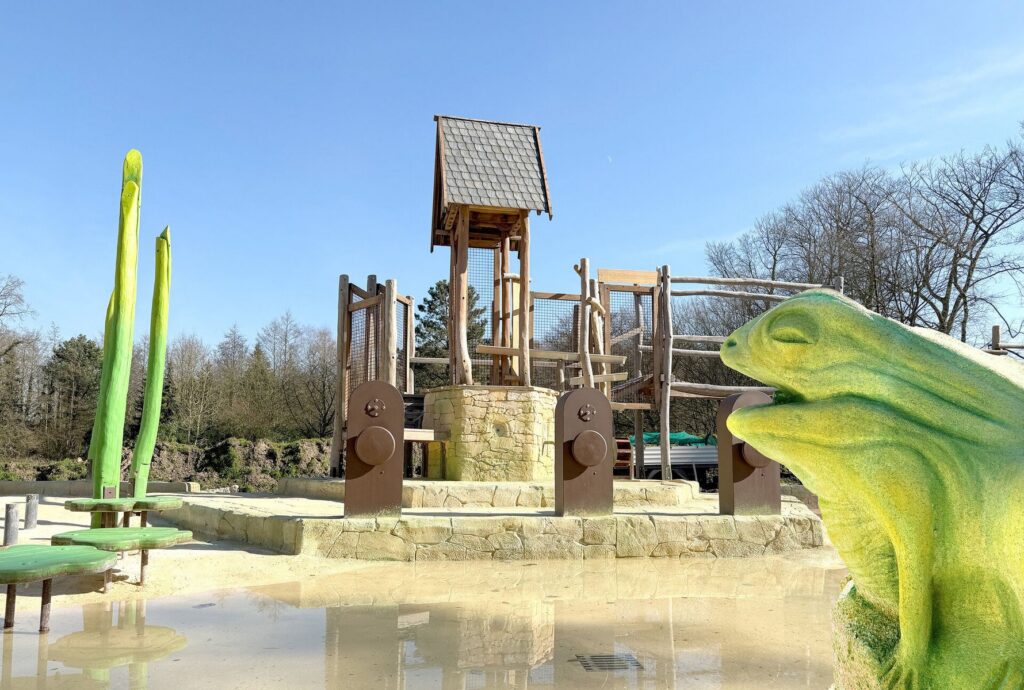 Schloß Beck: Neuer Wasserspielplatz