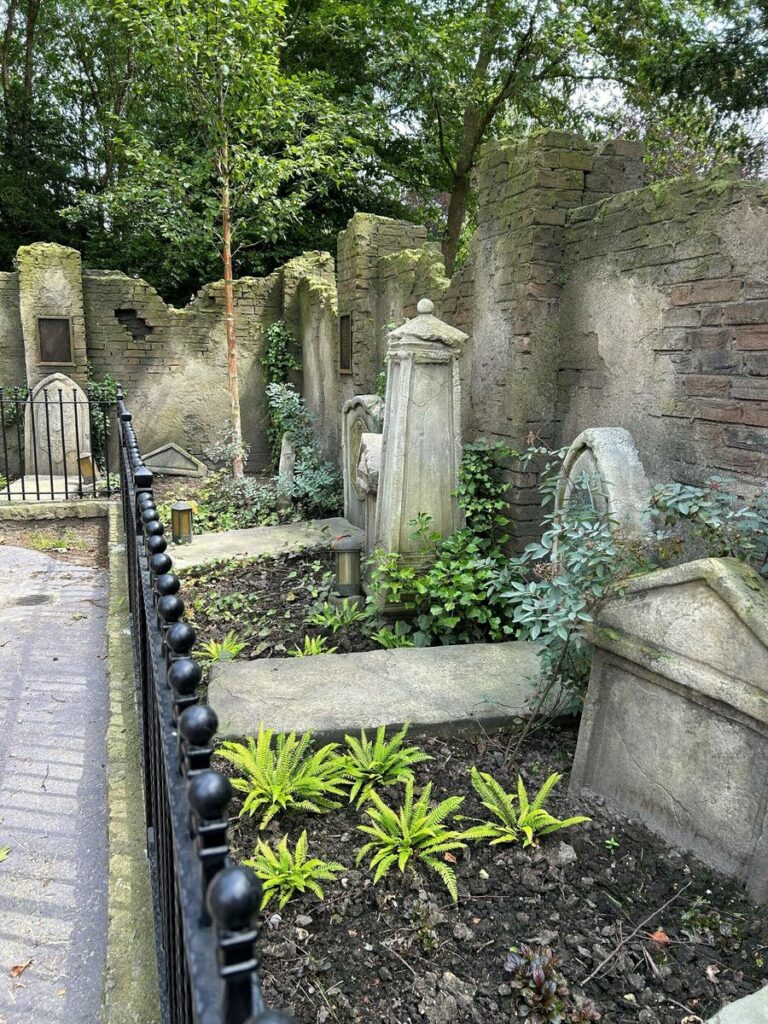 Efteling: Eröffnungstermin für Danse Macabre
