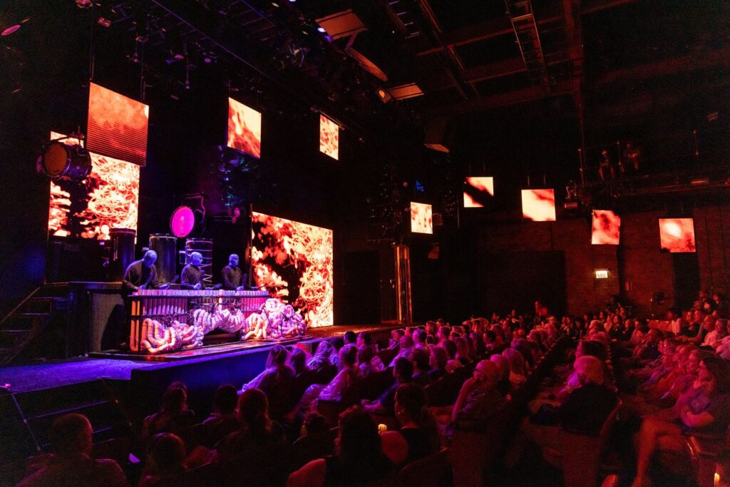 Icon Park Orlando: Blue Man Group kehrt nach Orlando zurück