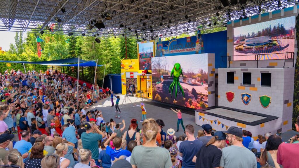LEGOLAND® Deutschland: LEGO® DREAMZzz™ Sommershow