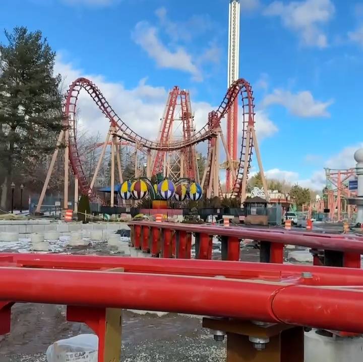 Six Flags New England: Quantum Accelerator
