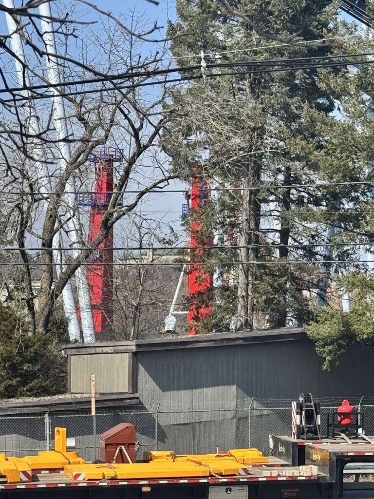 Hersheypark: Twizzlers Twisted Gravity