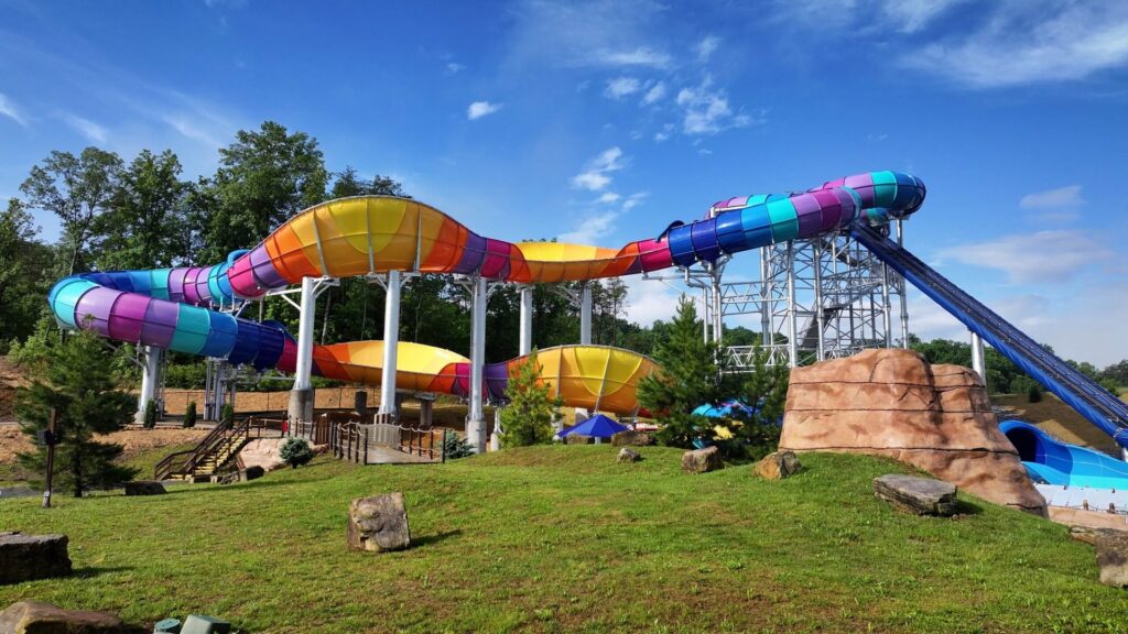 Soaky Mountain Waterpark: Rafter's Rage