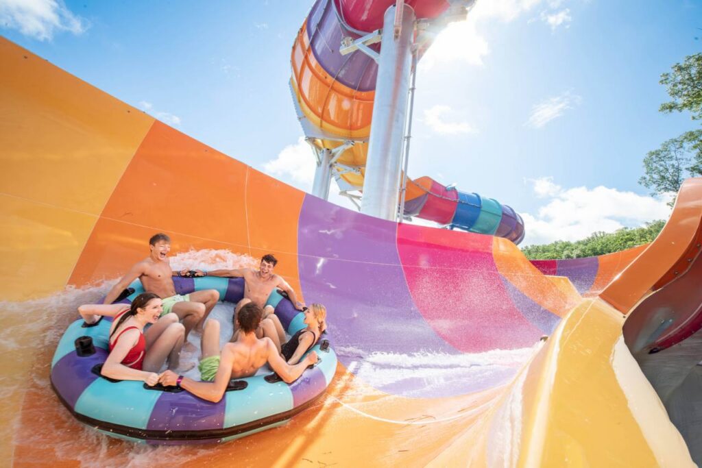 Soaky Mountain Waterpark: Rafter's Rage
