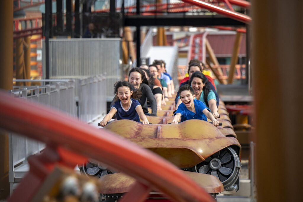 Six Flags New England: Quantum Accelerator