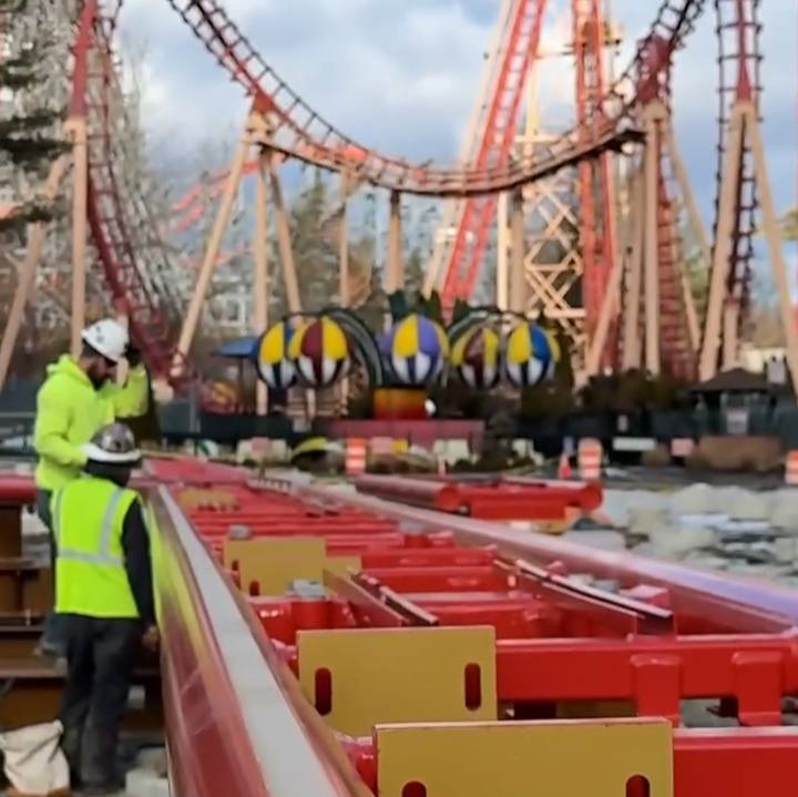 Six Flags New England: Quantum Accelerator