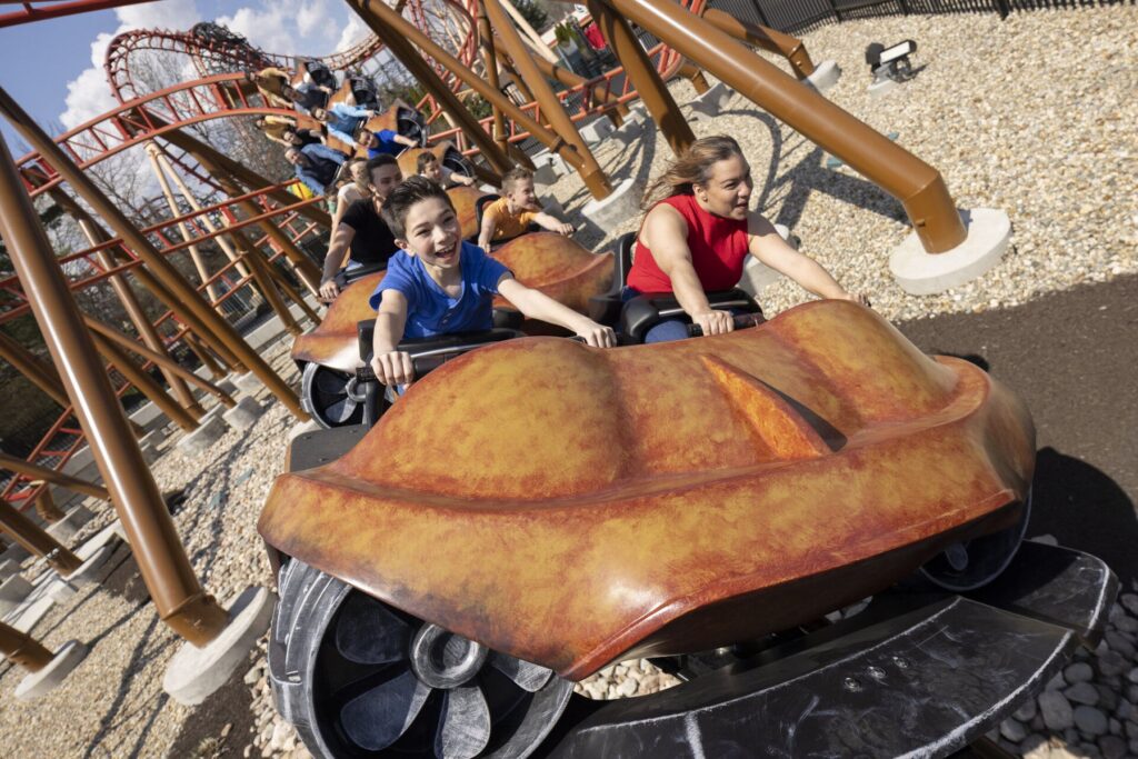 Six Flags New England: Quantum Accelerator