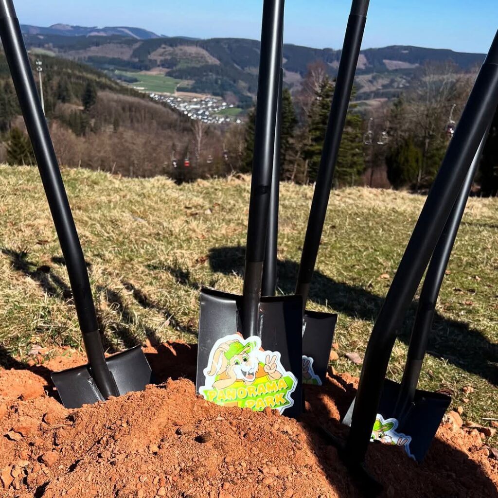 Panorama Park: Ramas Rutsch-Riese & Katta-Kutter Panorama