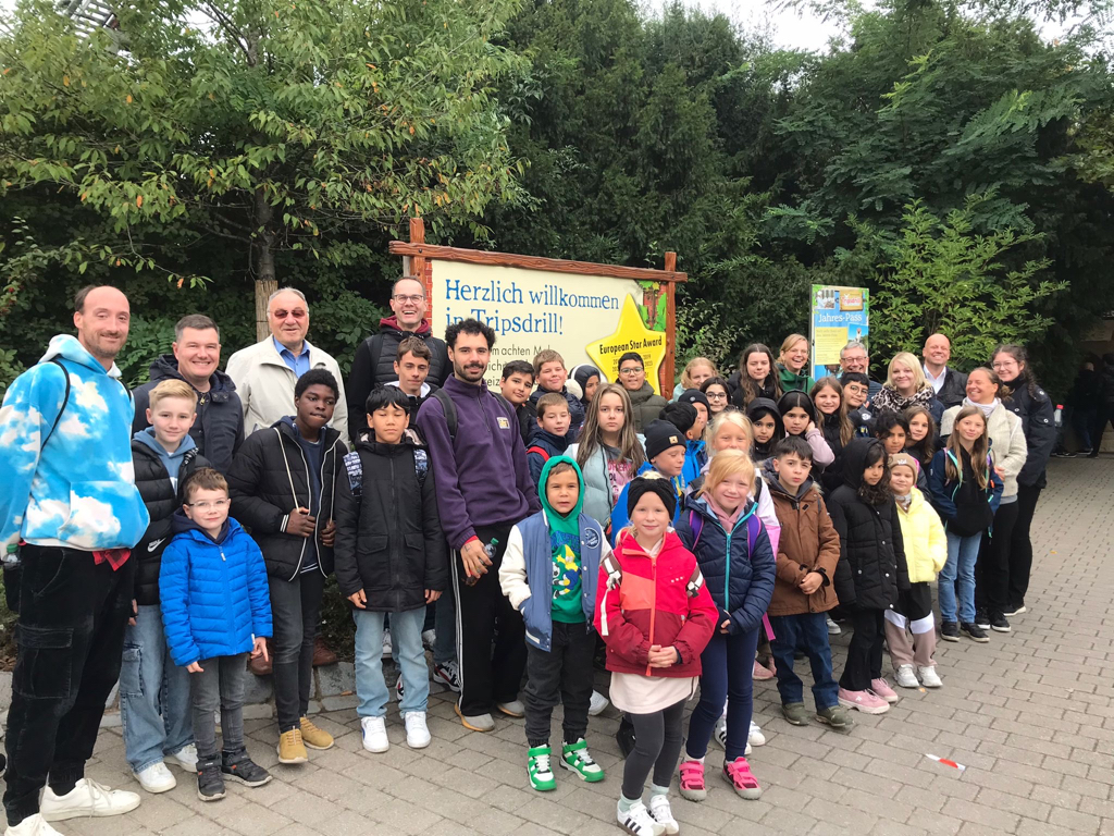 Tripsdrill: Agapedia-Kinder zu Besuch in Tripsdrill