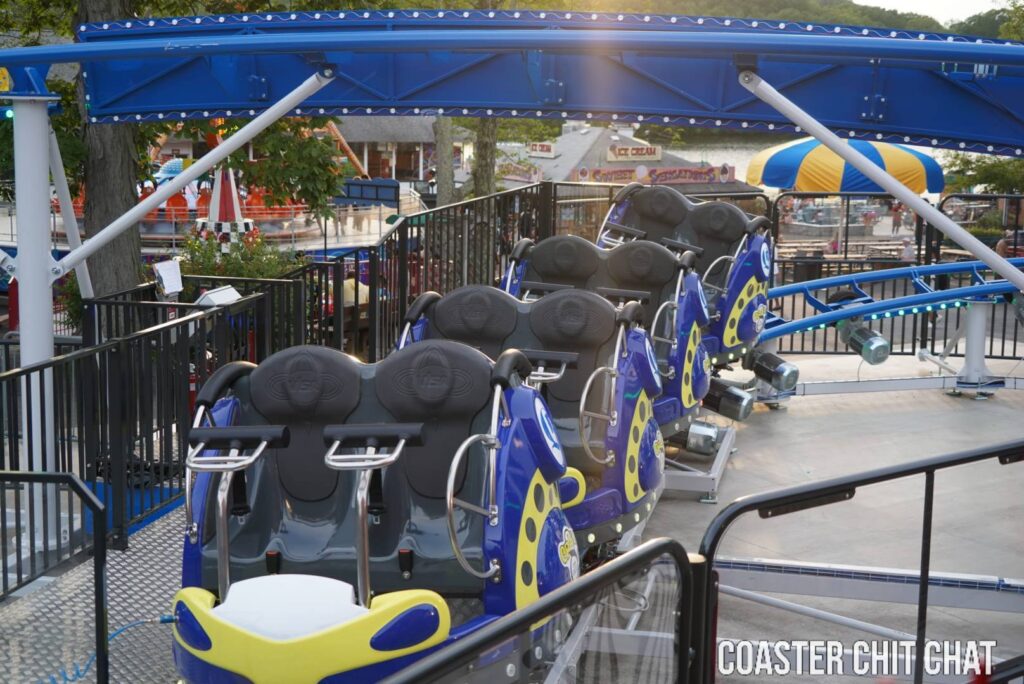 Quassy Amusement & Waterpark: Aladdin Wave Swinger & Crazy 8 Family Coaster