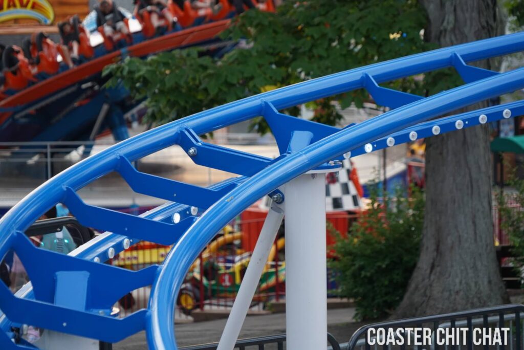 Quassy Amusement & Waterpark: Aladdin Wave Swinger & Crazy 8 Family Coaster