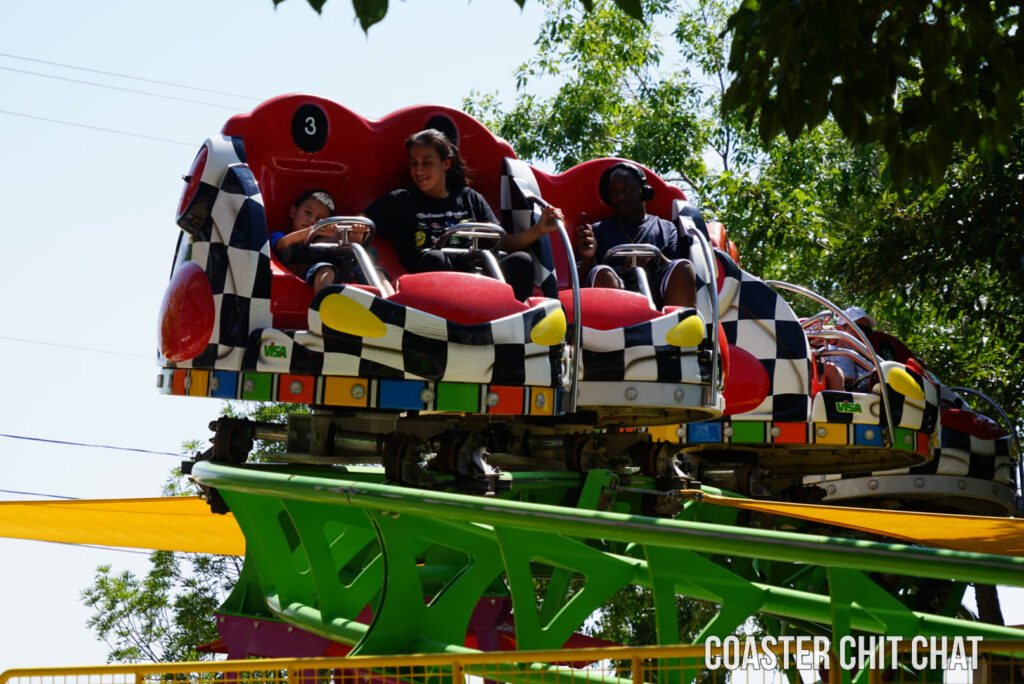 Quassy Amusement & Waterpark: Aladdin Wave Swinger & Crazy 8 Family Coaster