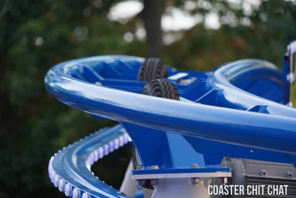 Quassy Amusement & Waterpark: Aladdin Wave Swinger & Crazy 8 Family Coaster