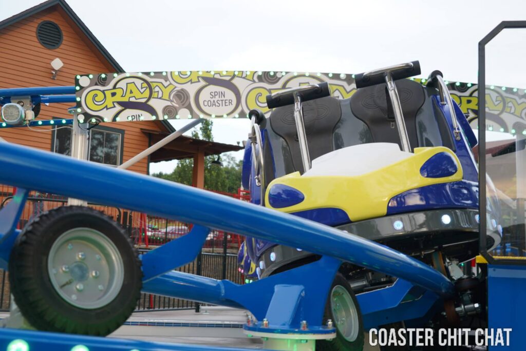 Quassy Amusement & Waterpark: Aladdin Wave Swinger & Crazy 8 Family Coaster