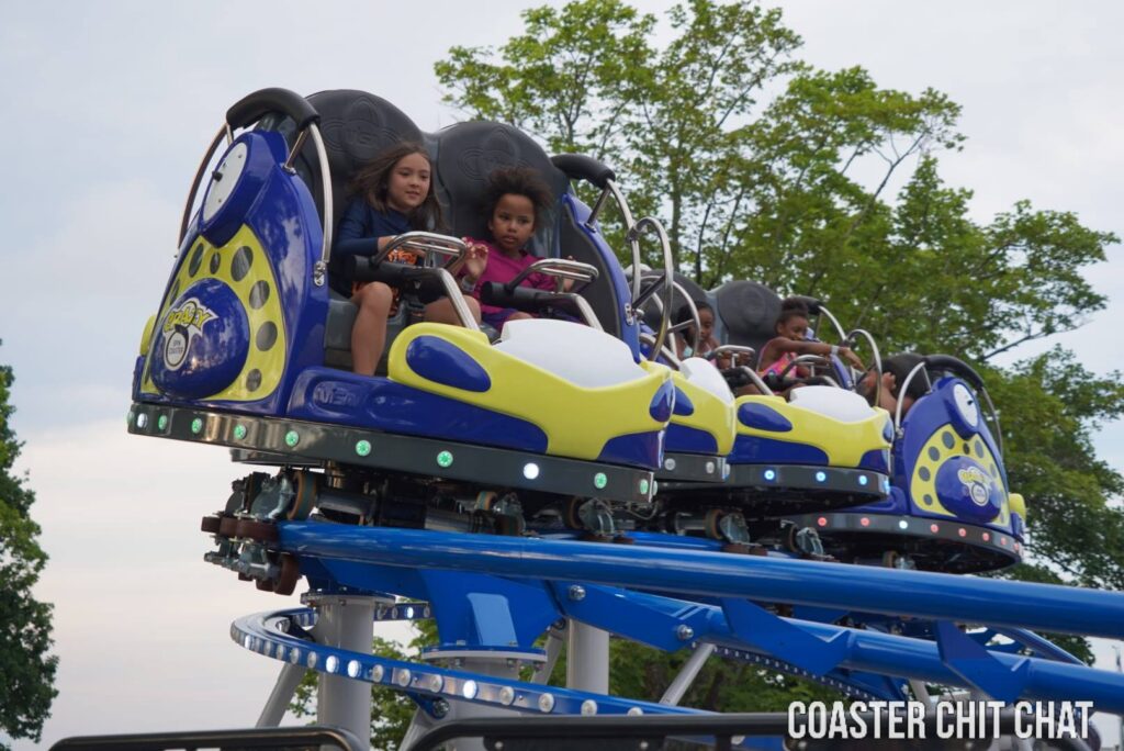 Quassy Amusement & Waterpark: Aladdin Wave Swinger & Crazy 8 Family Coaster