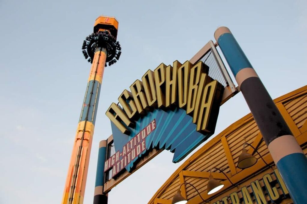 Six Flags Over Georgia: Acropohobia